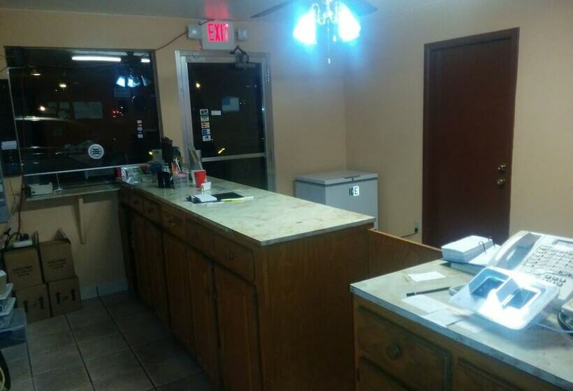 Budget Host Motel Gainesville