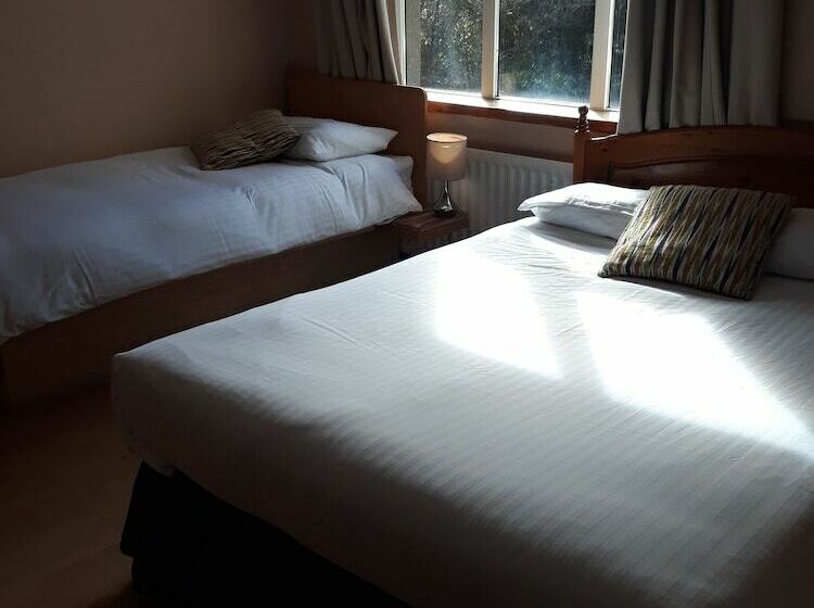 Connemara National Park Hostel