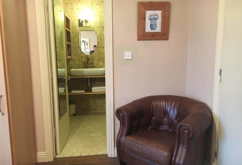 Connemara National Park Hostel