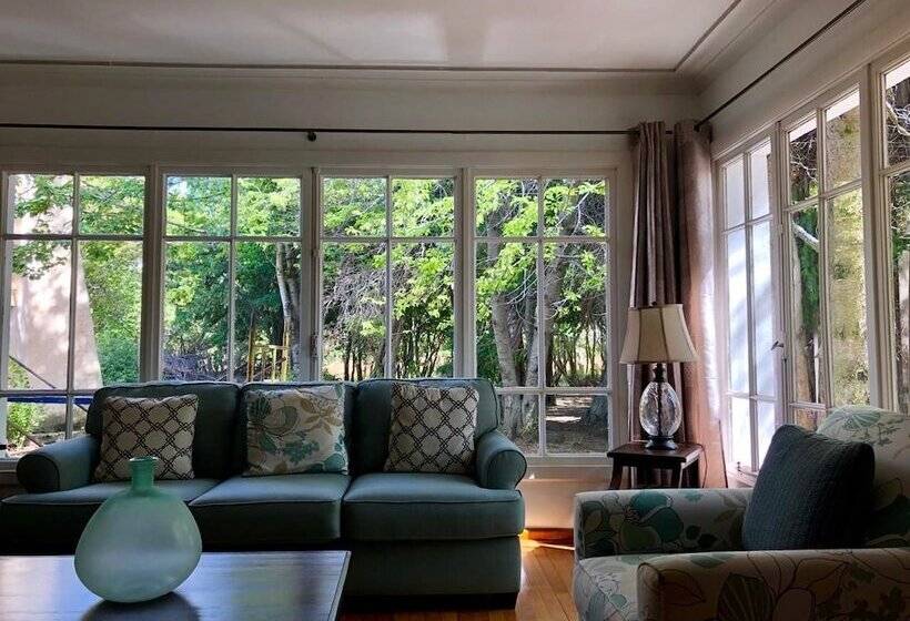 פונדק Hostería Pionero