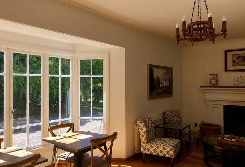 פונדק Hostería Pionero