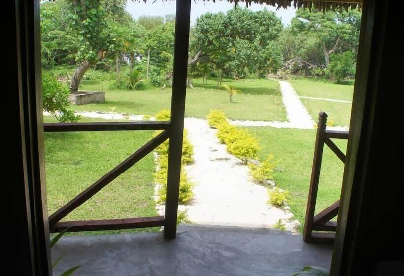 ホテル Alofa Beach Bungalows