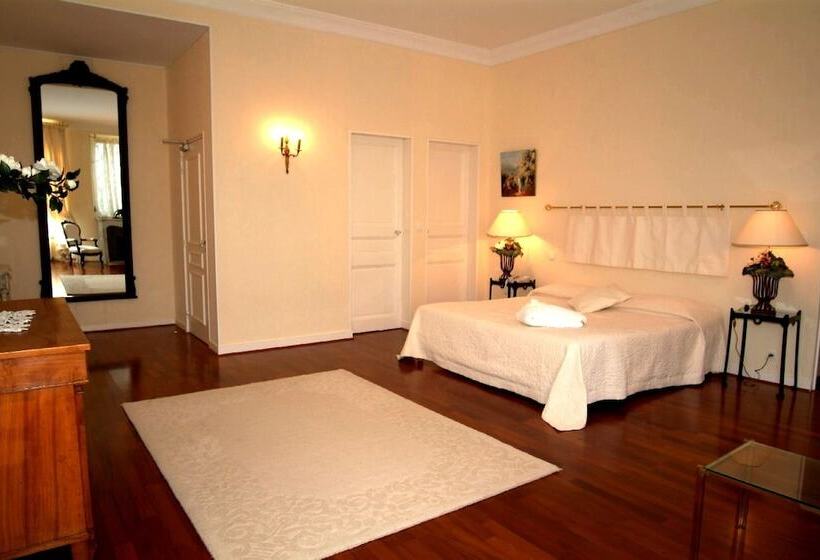 בית מלון כפרי Château De La Dame Blanche   Logis