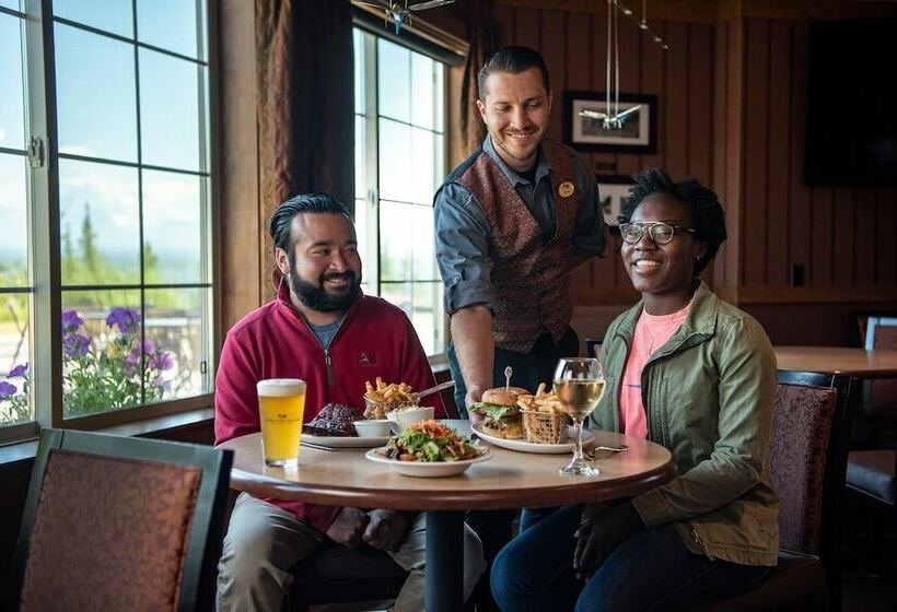 בית מלון כפרי Copper River Princess Wilderness Lodge