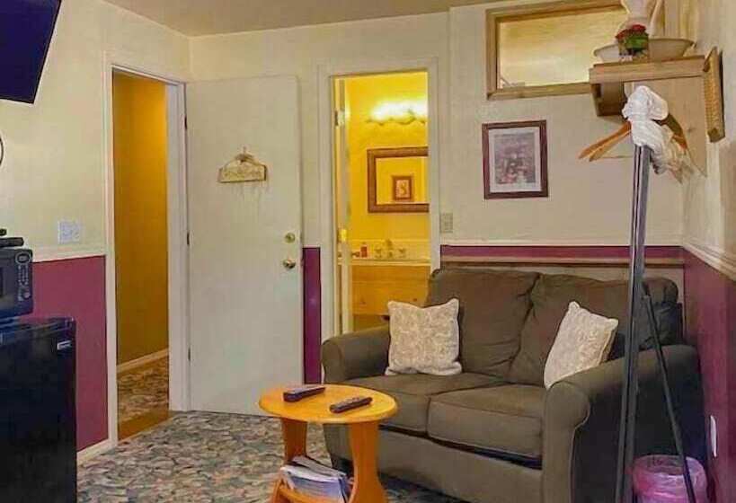 فندق Dawson House Lodge