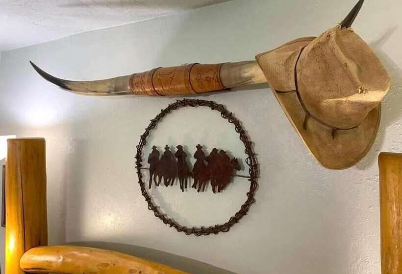 فندق Dawson House Lodge