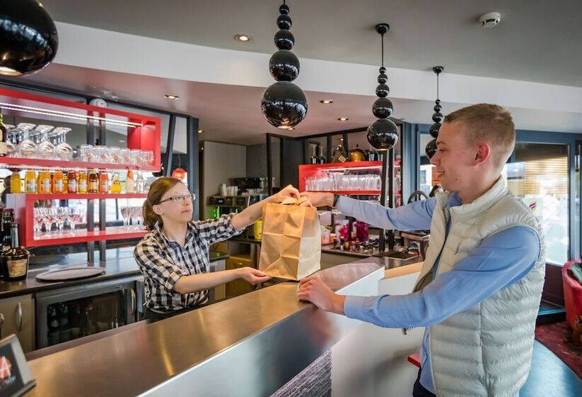 فندق Logis Hôtel Restaurant Le Fruitier