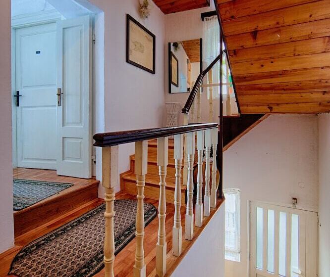 בית מלון כפרי Apartments And Rooms By The Sea Komiza, Vis   2431