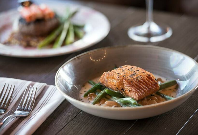 فندق Mt. Mckinley Princess Wilderness Lodge