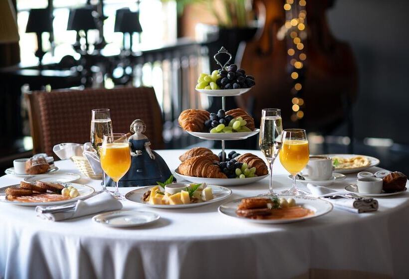 فندق Old House Resort & Spa