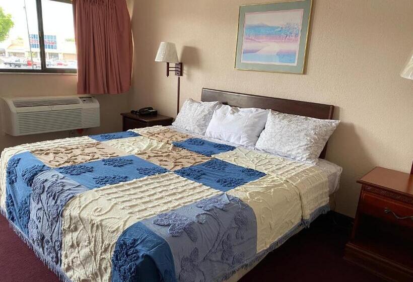 Отель Regency Inn