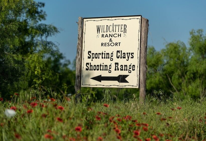 فندق ريفى Wildcatter Ranch & Resort