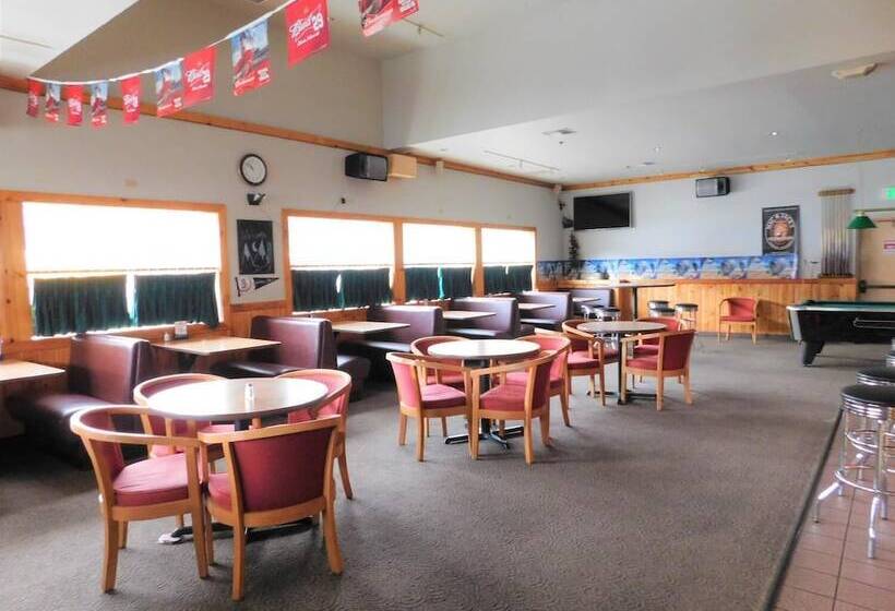 فندق The Summit Inn