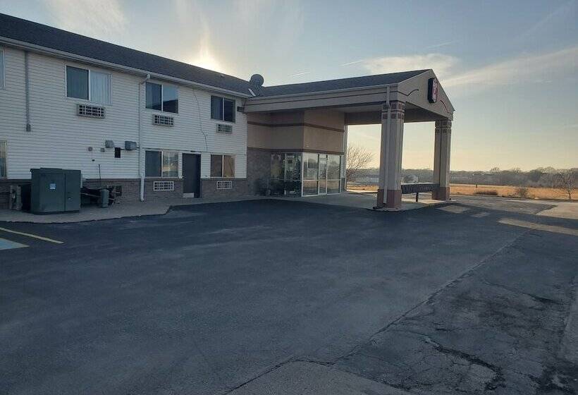 فندق Super 7 Inn