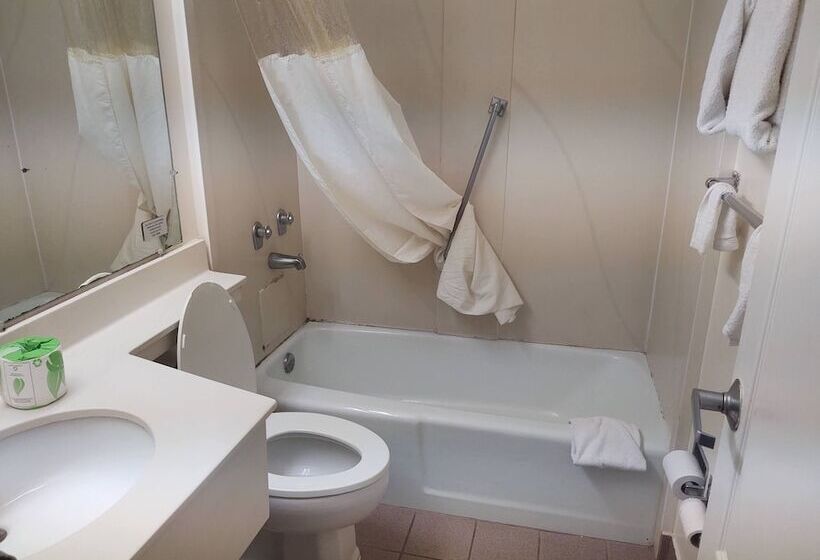 فندق Travel Inn Perrysburg