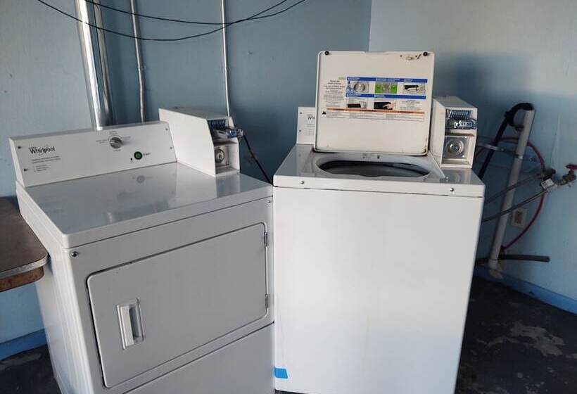 فندق Travel Inn Perrysburg