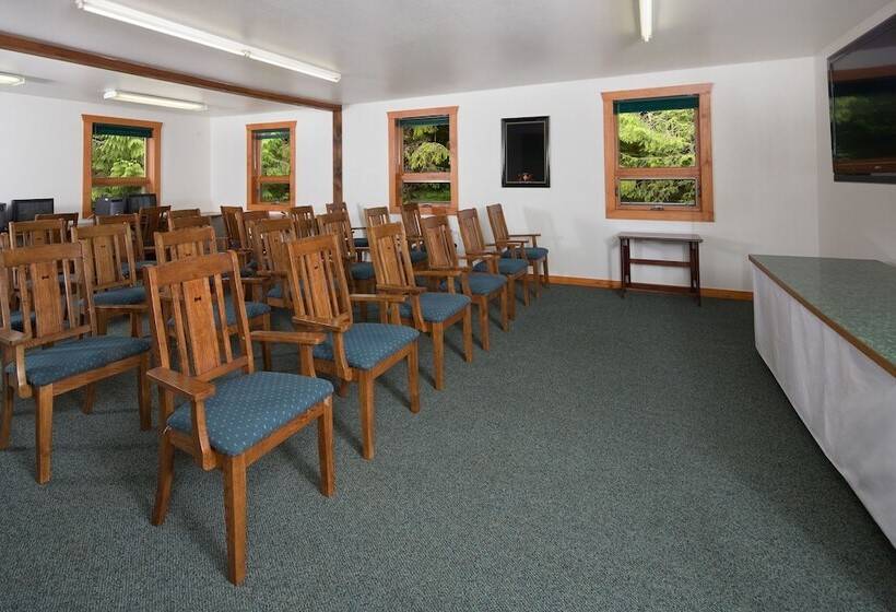 فندق Waterfall Resort