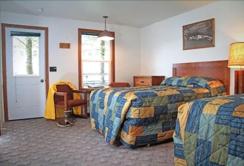 فندق Waterfall Resort