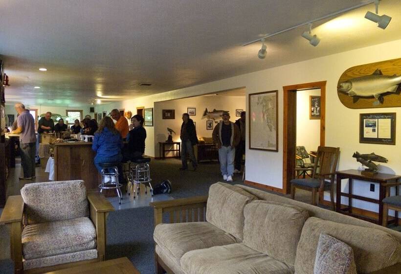 فندق Waterfall Resort