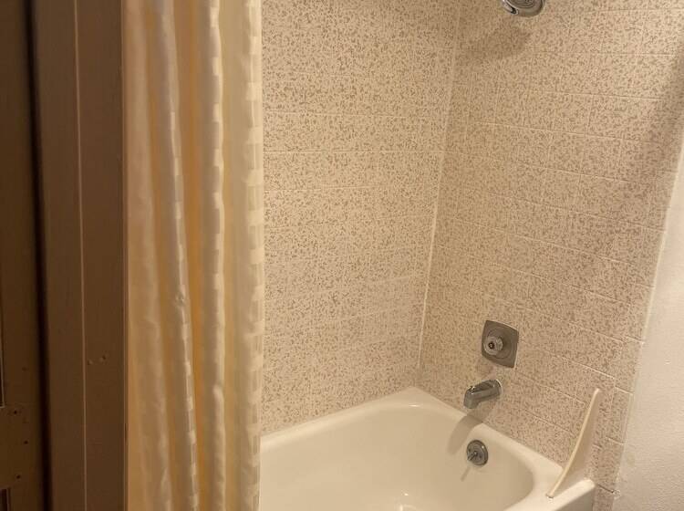 汽车旅馆  Economy Inn