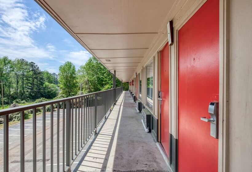 فندق على الطريق Haven Inn & Suites