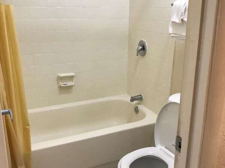 فندق على الطريق Haven Inn & Suites