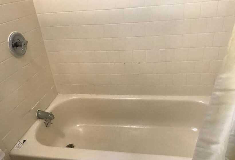 فندق على الطريق Haven Inn & Suites