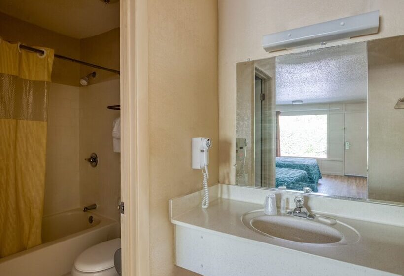 فندق على الطريق Haven Inn & Suites