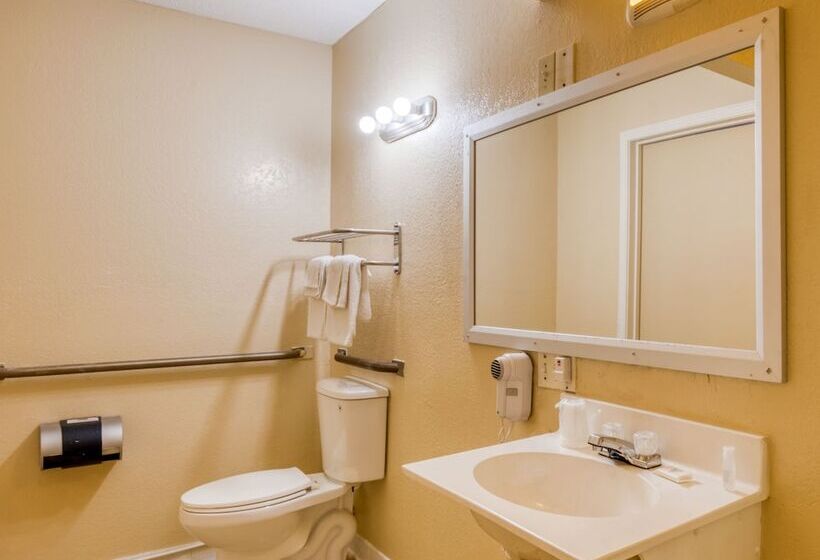 فندق على الطريق Haven Inn & Suites