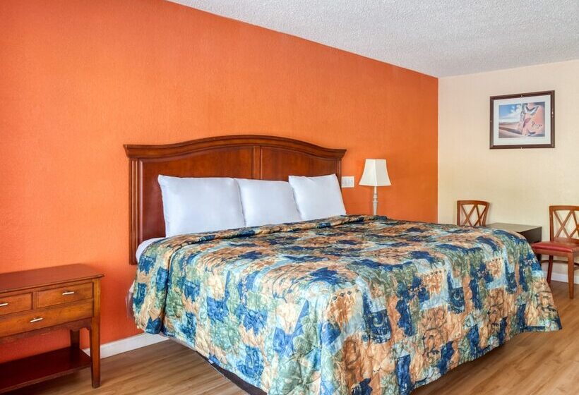 فندق على الطريق Haven Inn & Suites