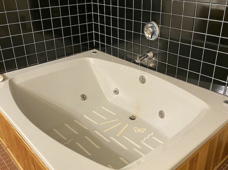 فندق على الطريق Lumberjack Inn