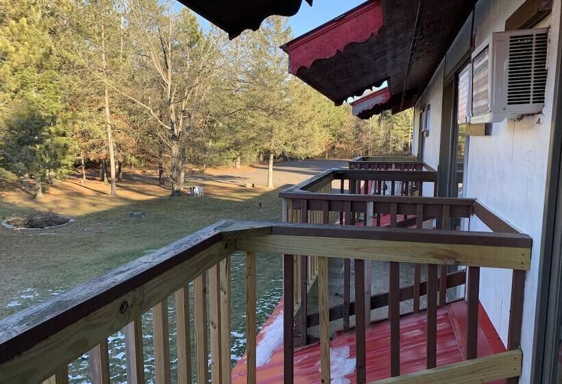 فندق على الطريق Lumberjack Inn