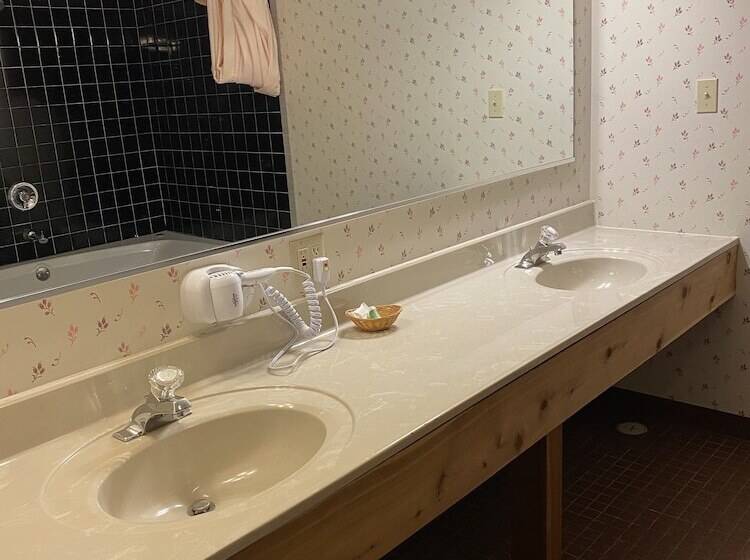 فندق على الطريق Lumberjack Inn