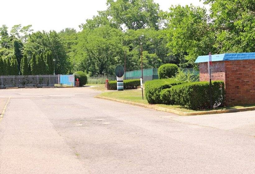 מוטל Tides Motor Inn At Stehli Beach