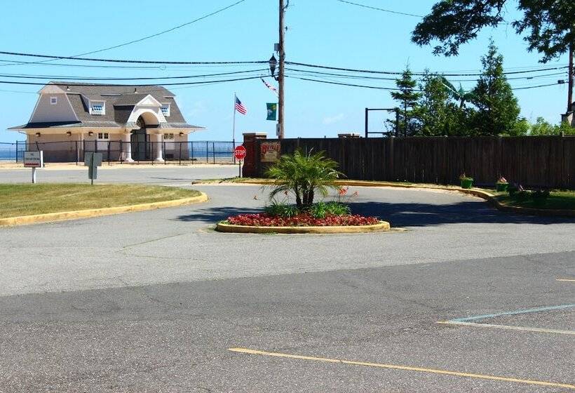 מוטל Tides Motor Inn At Stehli Beach