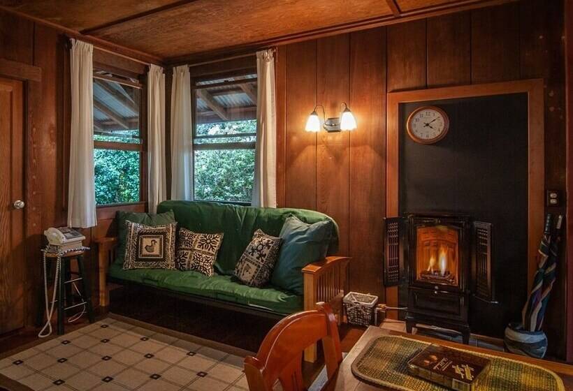 ペンション Crater Rim Cabin