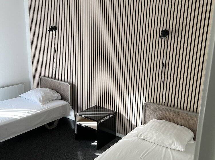 بنسيون Skuldelev Kro