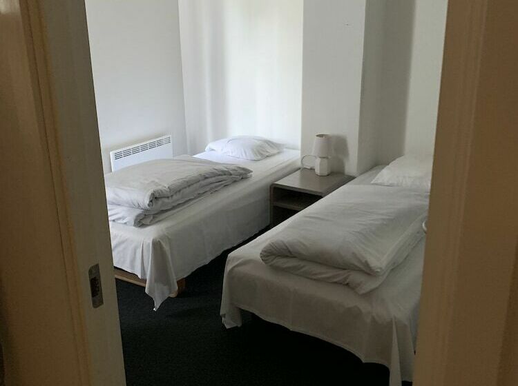 بنسيون Skuldelev Kro