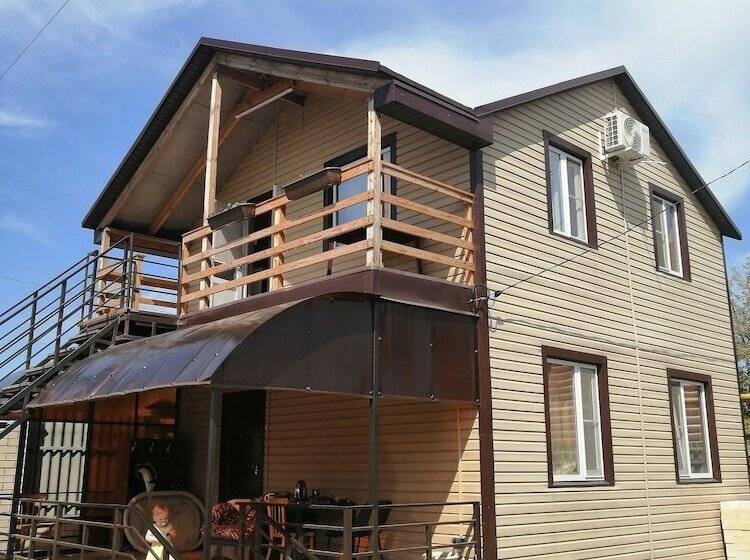 پانسیون V Gostyakh U Baby Poli