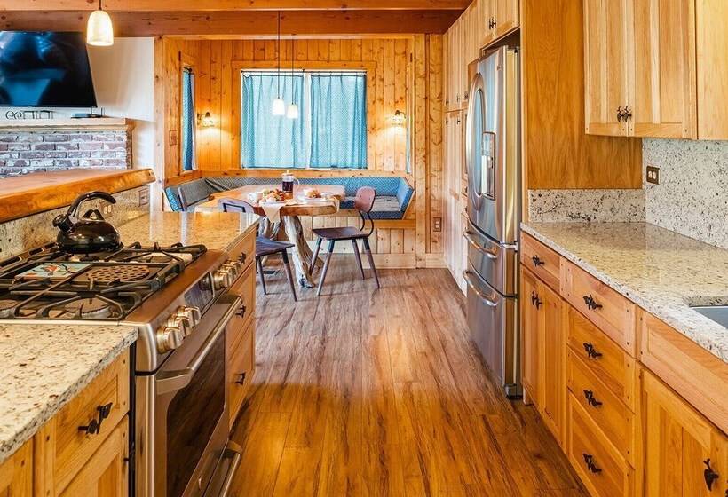 Red House   Minutes To Shaver Lake!