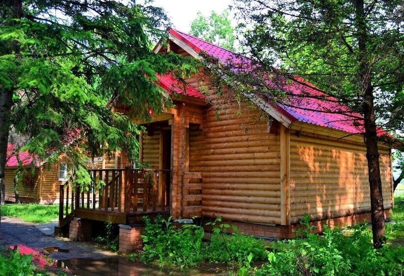 منتجع Alye Parusa