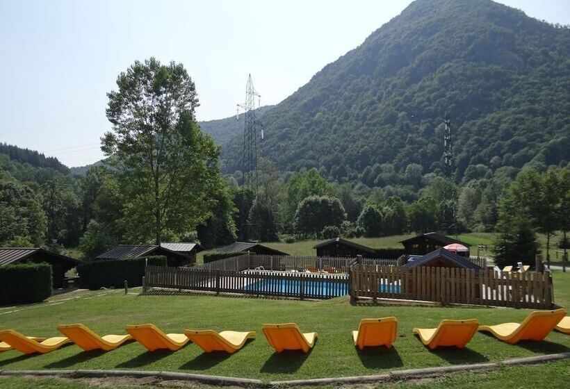 אתר נופש Stura River Village Rafting