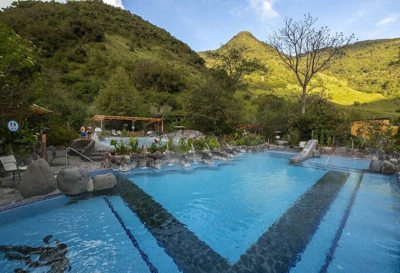 استراحتگاه Termas De Papallacta