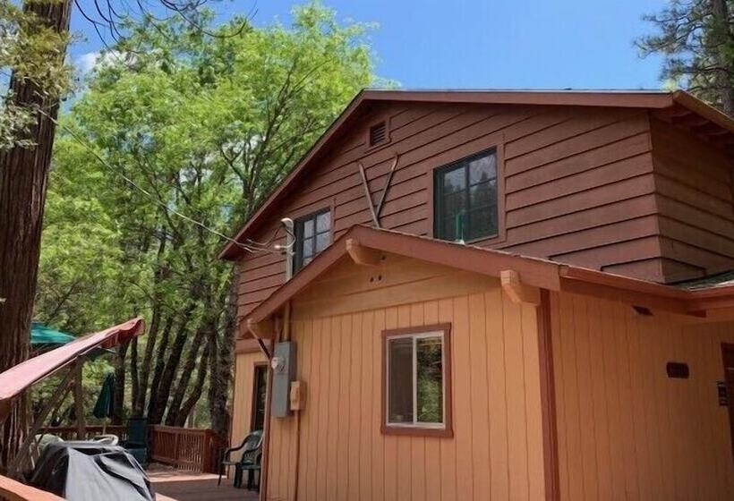 Scenic Wonders Bassett Cabin 5 Bedrooms