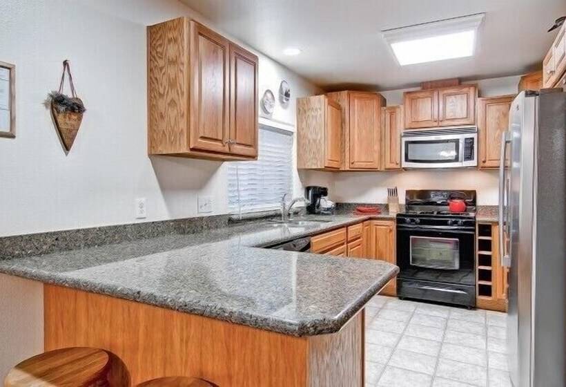 Scenic Wonders Bear Den 5 Bedrooms