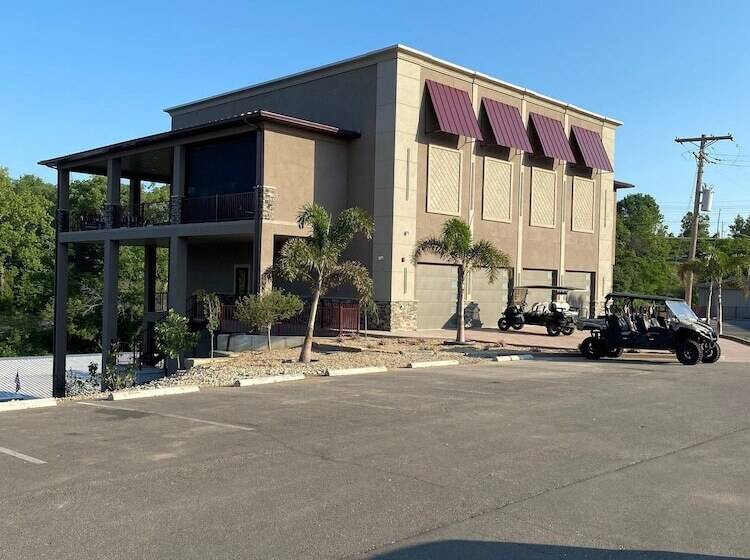 The Resort At Lake Of The Ozarks