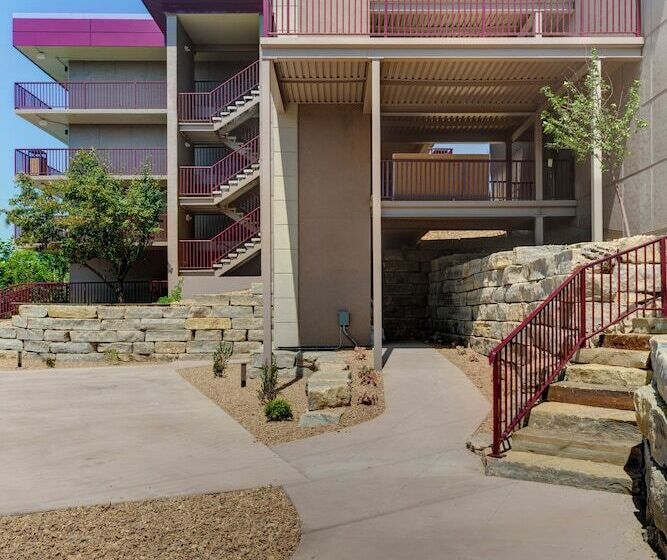 The Resort At Lake Of The Ozarks