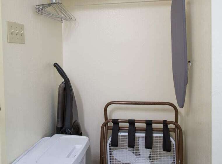 Yosemite Delight B208