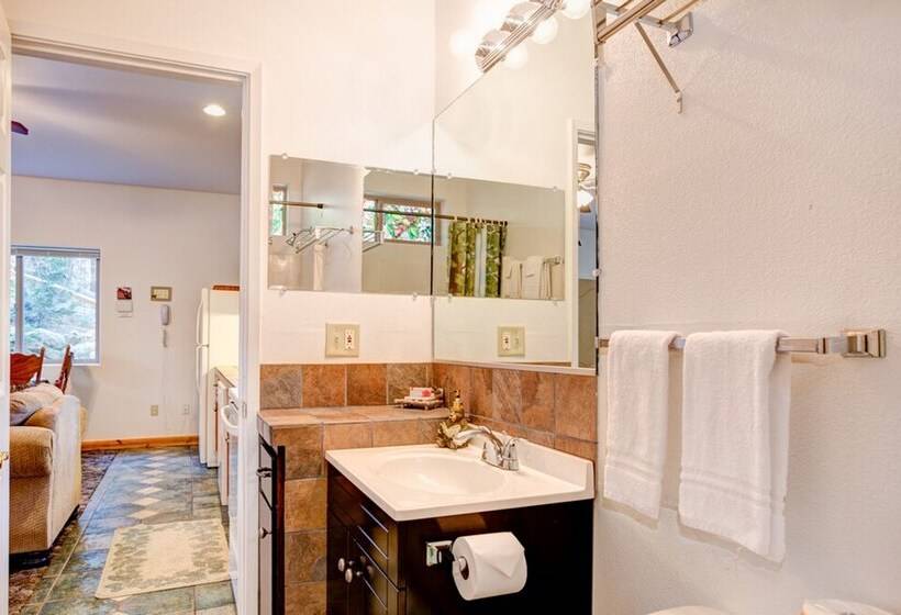 Yosemite Woods Lower