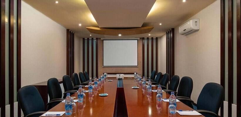 هتل Bamboo Village